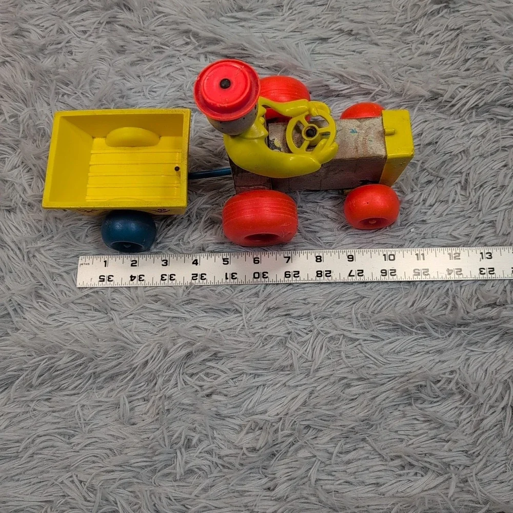 Vintage 1960's‎ Fisher Price Happy Hauler Wood and Plastic Pull Toy #732 Works